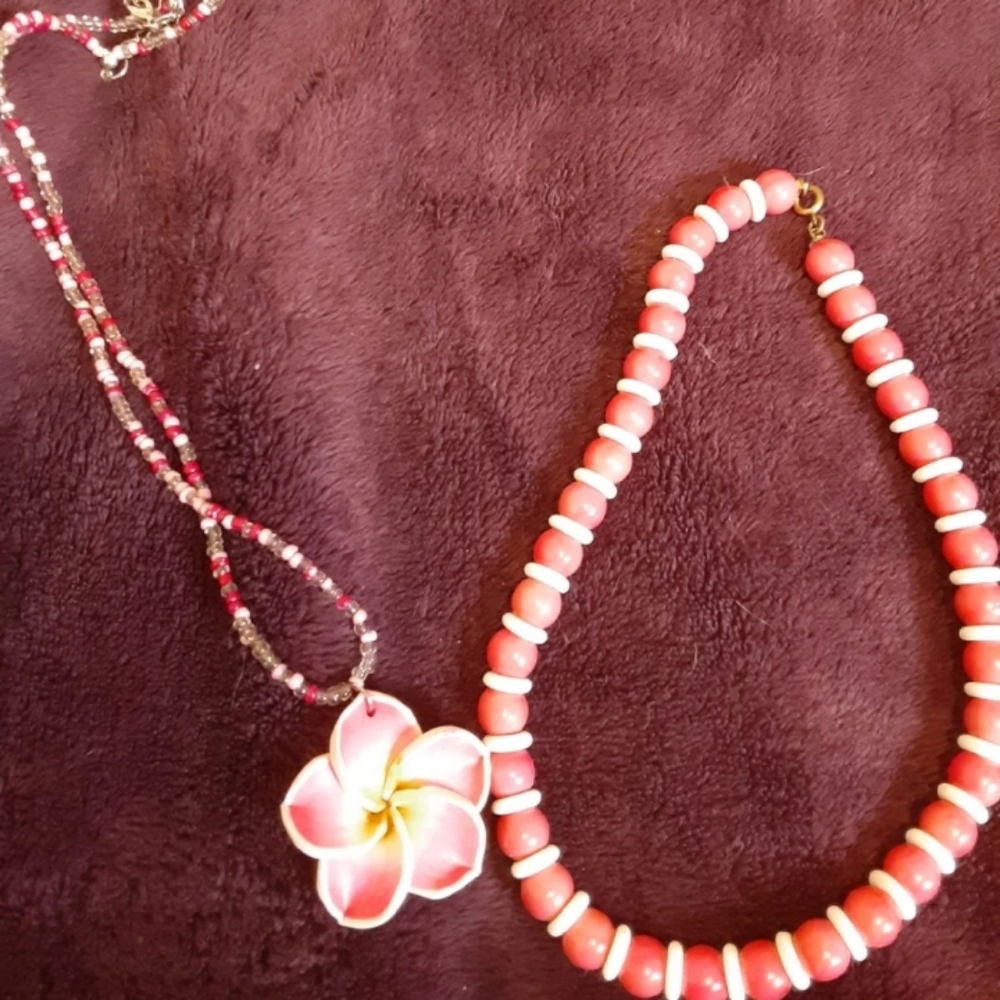 Pink and white flower necklaces